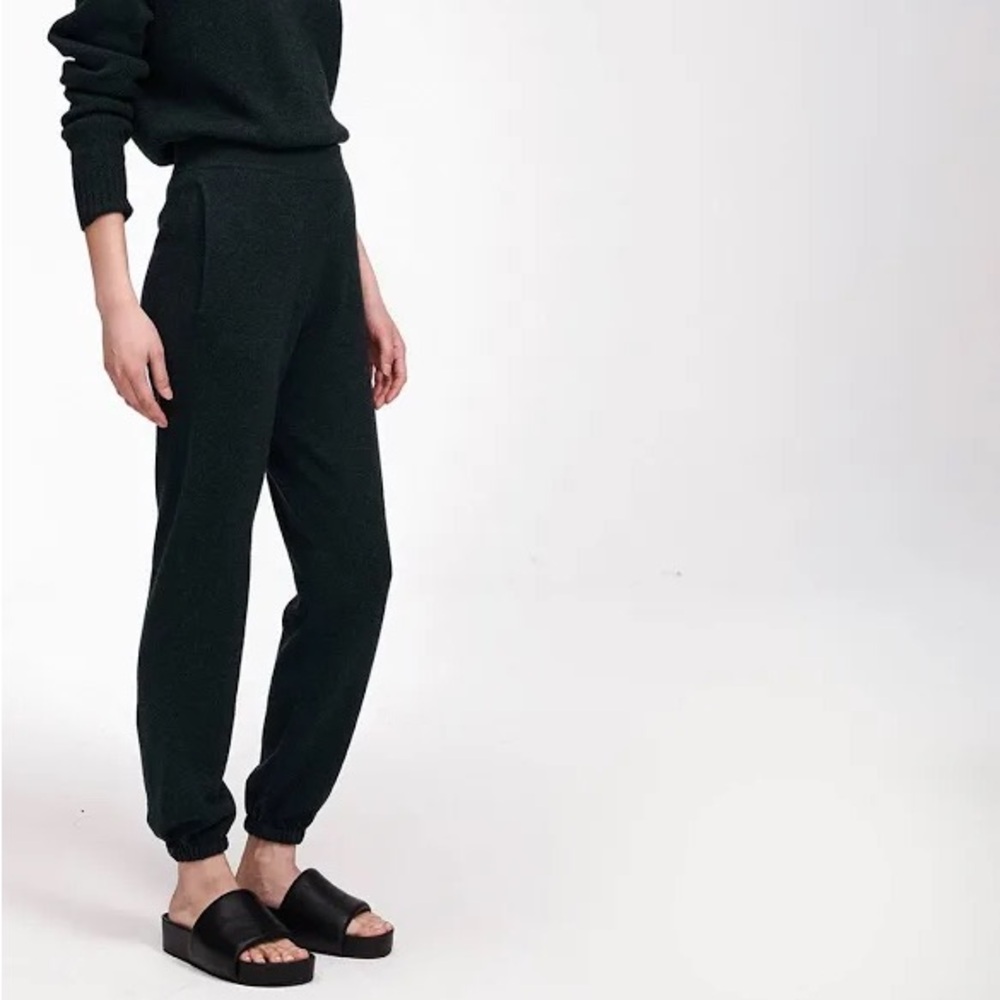 NAADAM black cashmere sweatpant joggers